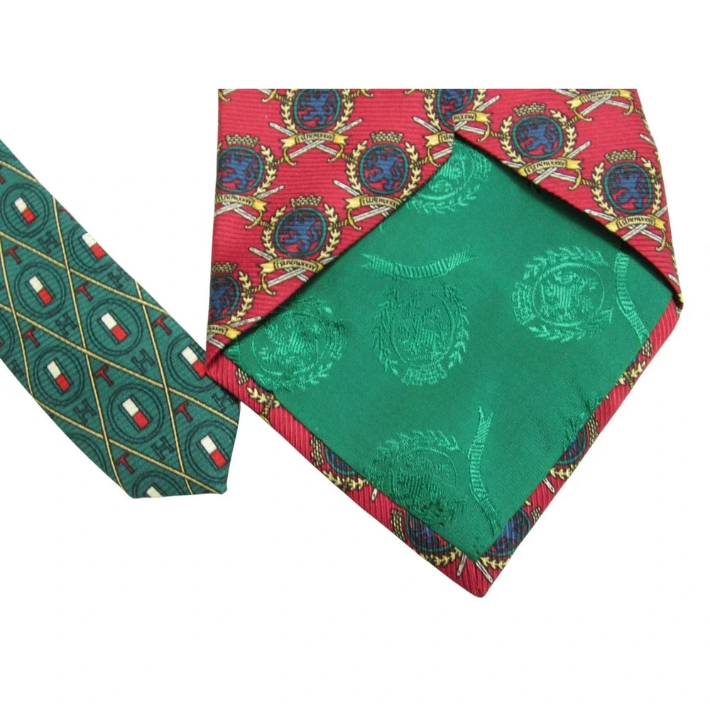 VTG TOMMY HILFIGER Red/Green CREST LOGO Preppy PURE SILK Men's NECK TIE 56